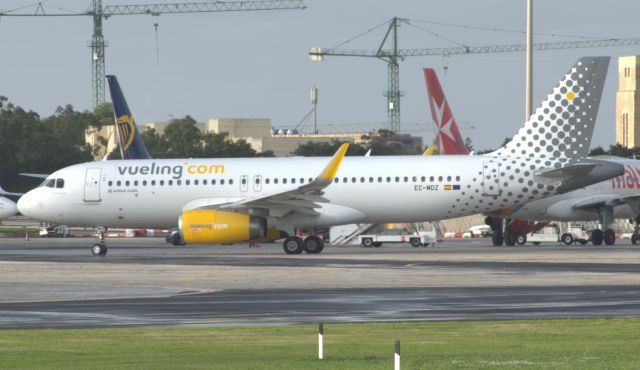 Airbus A320 (EC-MDZ) - Taxiing out from Apron9