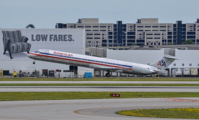 McDonnell Douglas MD-82 (N7514A)