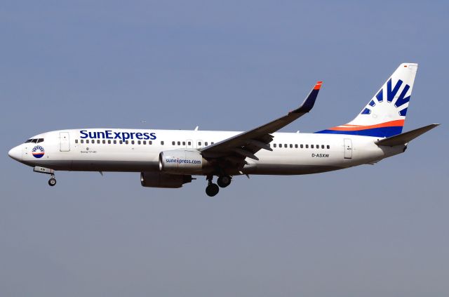 Boeing 737-800 (D-ASXW)