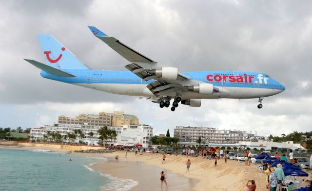 Boeing 747-200 (F-GTUI)