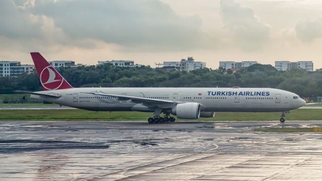 BOEING 777-300 (TC-JJM) - TK54 from Istanbul arrives at Singapore Changi