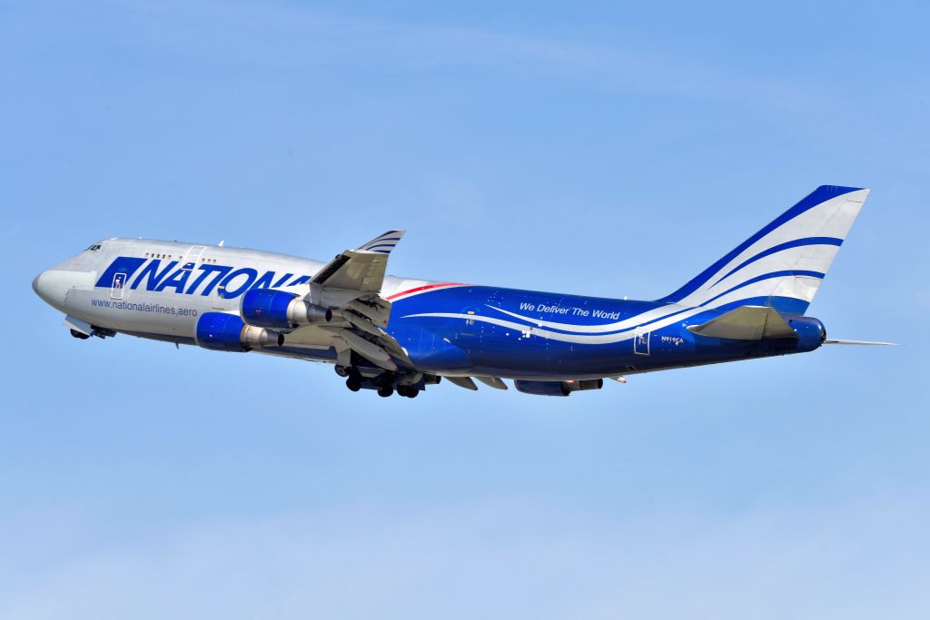 Boeing 747-400 (N919CA)