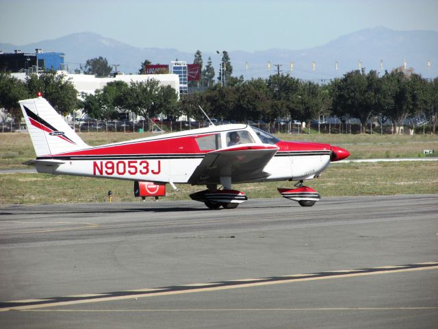 Piper Cherokee (N9053J)