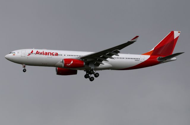 Airbus A330-200 (N968AV)