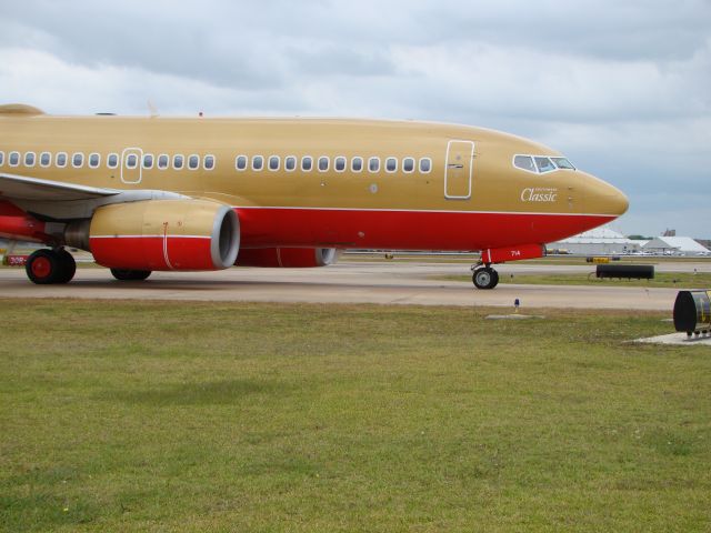 Boeing 737-700 (N714CB) - South West Claasic