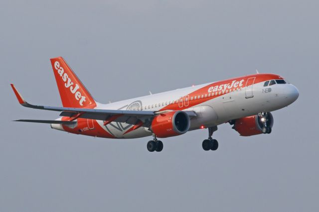 Airbus A320neo (G-UZHD) - EZY1872 from Krakow in some winter sunlight