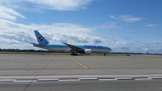 Boeing 777-200 (HL7531) - TAXI OUT