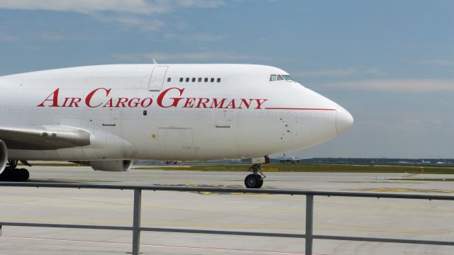 Boeing 747-400 (D-ACGA) - Eine abgestellte B747-400SF der insolventen Air Cargo Germany. Vom 19.05.2013.