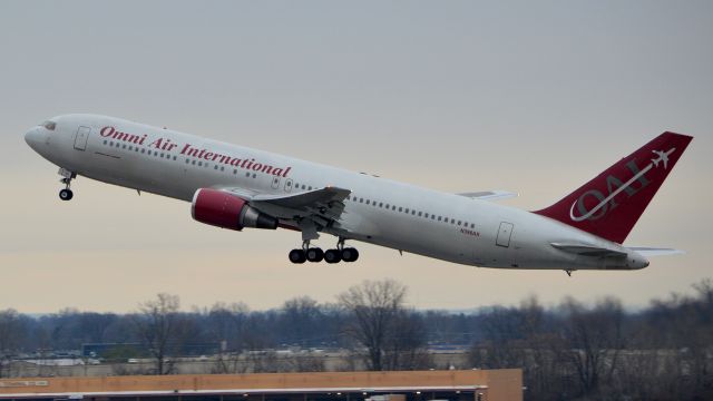 BOEING 767-300 (N396AX) - Leaving CMH en route for PHX with a load of Buckeye fans for the Fiesta Bowl. 