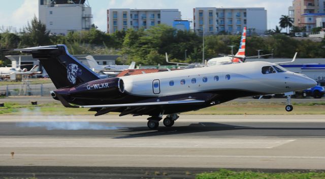 Embraer Legacy 550 (G-WLKR)