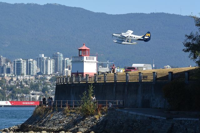 De Havilland Canada DHC-3 Otter (C-FHAD)