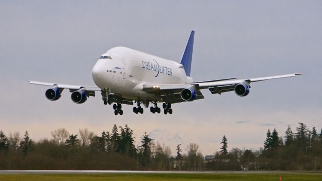 Boeing Dreamlifter (N249BA) - GTI4351 from KCHS on final to Rwy 34L on 12.14.16. (ln 766 / cn 24309).