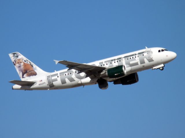 Airbus A319 (N922FR)