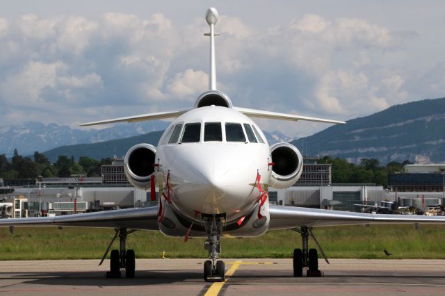 Dassault Falcon 900 (T7-CMD)