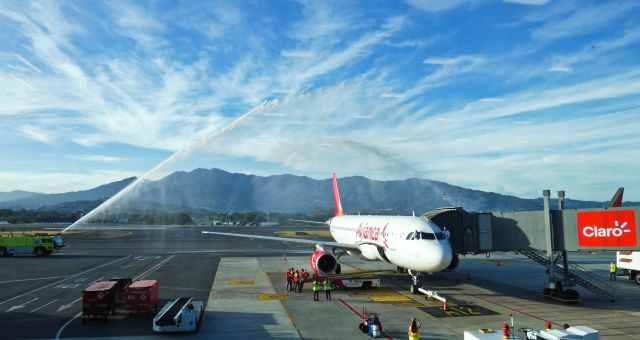 Airbus A320 (N864TA) - Commemorating the first Avianca flight between San Jose and Medellin