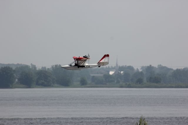 C-IJDA — - C-IJDA Aéro Adventure AVENTURA II Ultra Light En vol au dessus du fleuve St-Laurent en face de Lavaltrie QC 27-06-2013