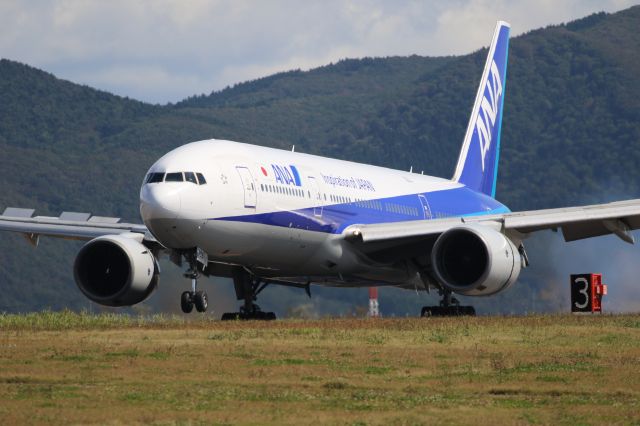 Boeing 777-200 (JA706A) - September 23rd 2018:HMD-HKD.