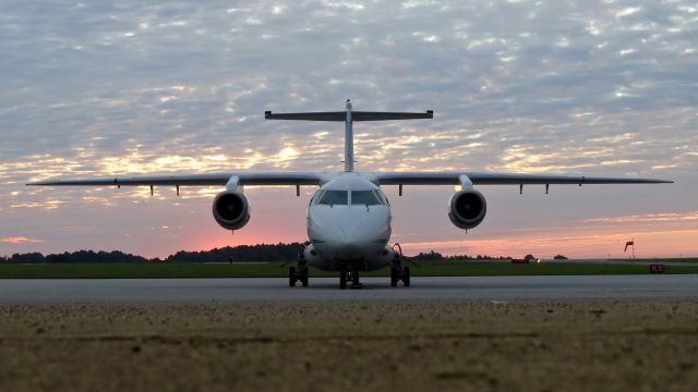 Fairchild Dornier 328JET (UJC7) - N407FJ out of MX ready to start a new day of hops. 