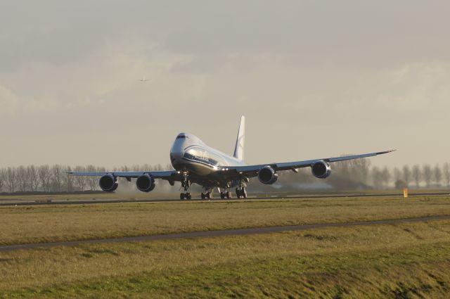 BOEING 747-8 (VQ-BVR)