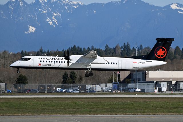 de Havilland Dash 8-400 (C-GGNF)