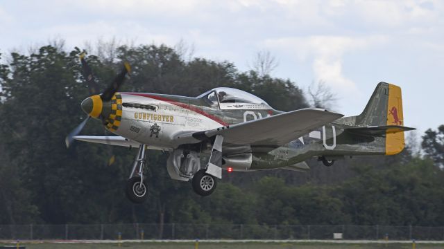 North American P-51 Mustang (N5428V)