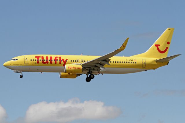 Boeing 737-800 (D-ATUA)