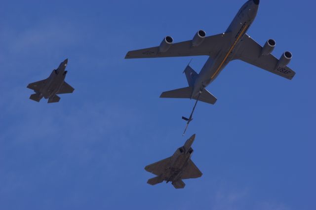 — — - F35, F22 and KC135 over Edwards Air Force Base 2022