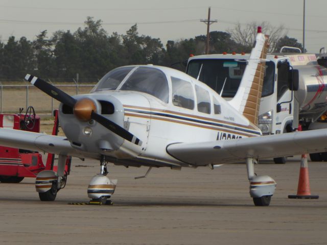 Piper Cherokee (N3331Q)