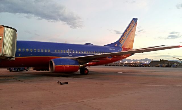 Boeing 737-700 (N756SA) - Some Phoenix sunset