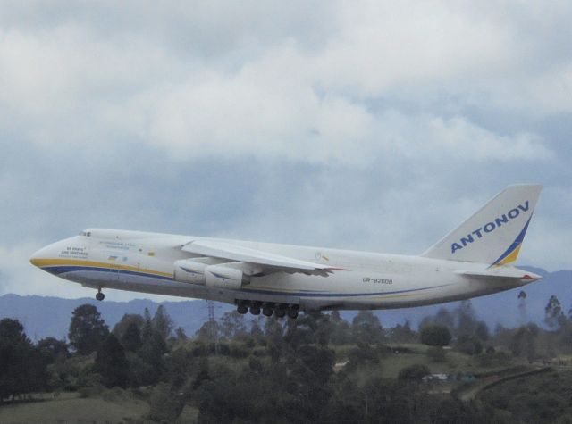 Antonov An-124 Ruslan (UR-82008) - Visita de AN124-100 a Medellín-Rionegro José Maria Cordova para el traslado de las compuertas para Hidroituango por parte de EPM