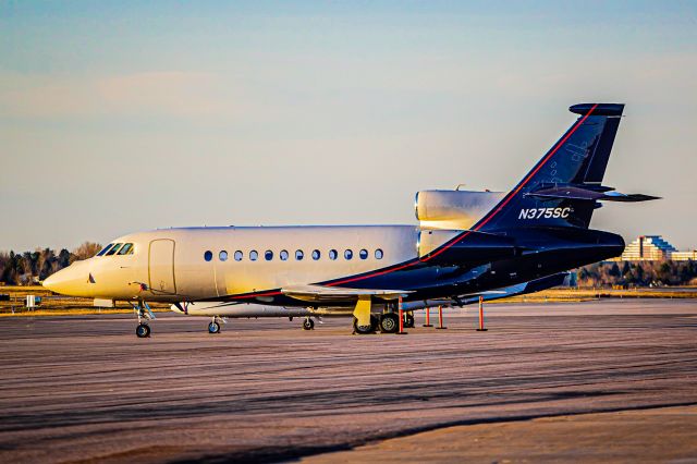 Dassault Falcon 900 (N375SC)