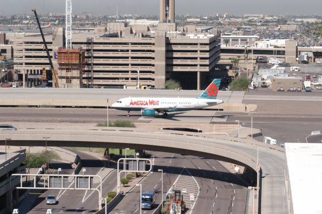 Airbus A320 (N803AW)