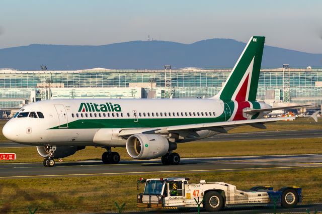 Airbus A319 (EI-IMW)