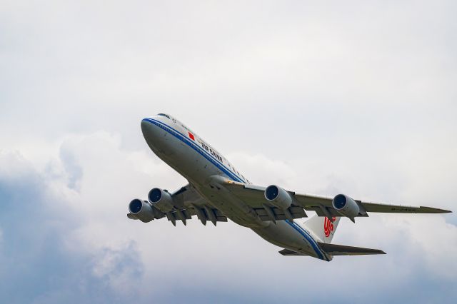 Boeing 747-200 (B-2486)