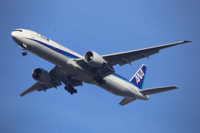 BOEING 777-300ER (JA734A)
