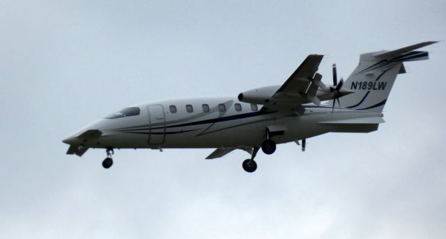 Piaggio P.180 Avanti (N189LW) - On final is this 2009 Piaggio Avanti P-180 from the Autumn of 2020.