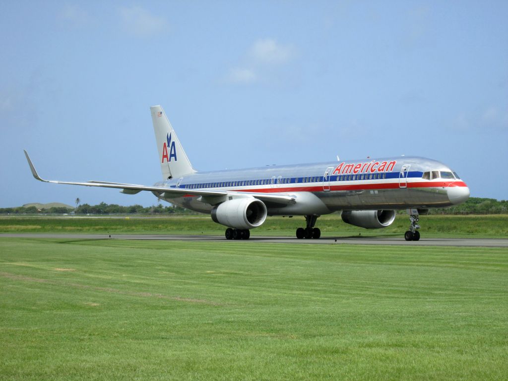 Boeing 757-200 (N680AN) - PIC 1000 FROM TLPL