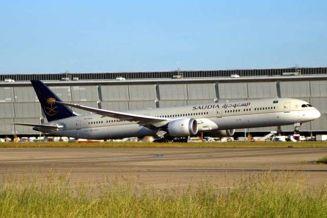 BOEING 787-10 Dreamliner (HZ-AR28)