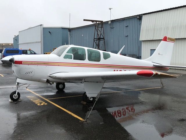 Beechcraft Bonanza (33) (N892R)