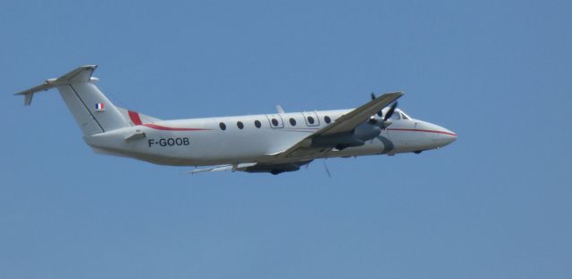 Beechcraft 1900 (F-GOOB) - Shortly after departure is this 1991 Beechcraft 1900C in the Spring of 2022.