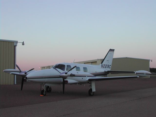 Piper Cheyenne (N221RC)