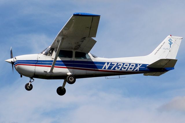 Cessna Skyhawk (N739BX) - Skypark