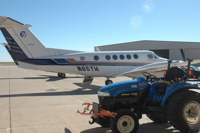 Beechcraft Super King Air 200 (N65TW)