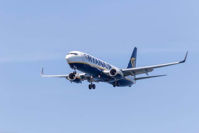 Boeing 737-700 (EI-DWS) - Landning at Copenhagen. Mai 2015