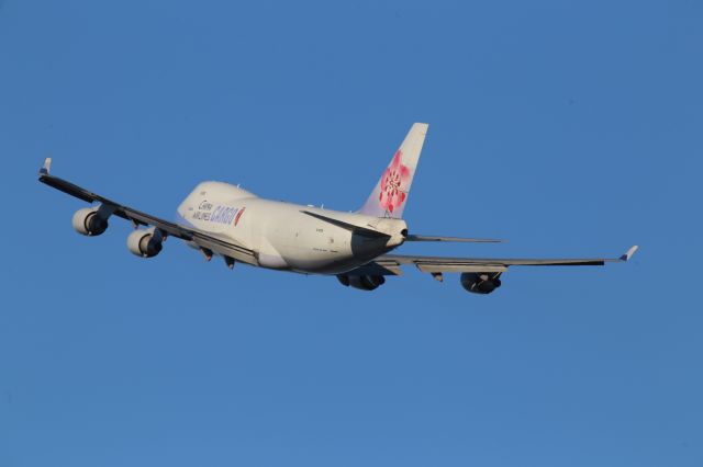 Boeing 747-400 (B-18708)