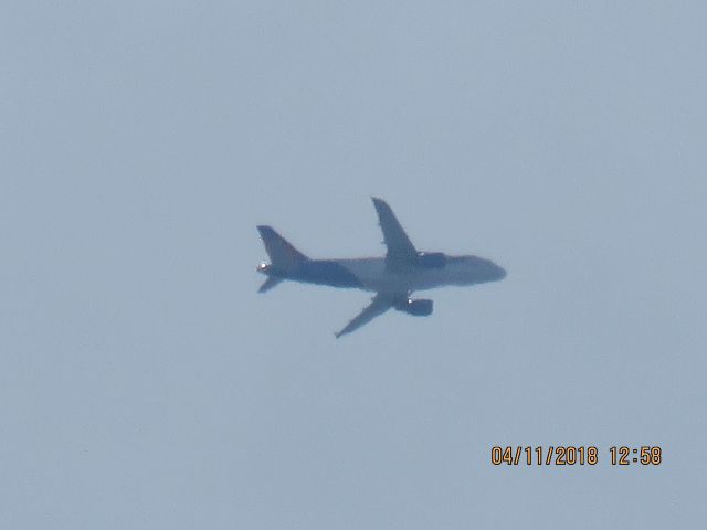 Airbus A319 (N306NV)