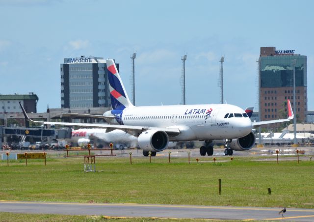 Airbus A320 (PR-TMN)