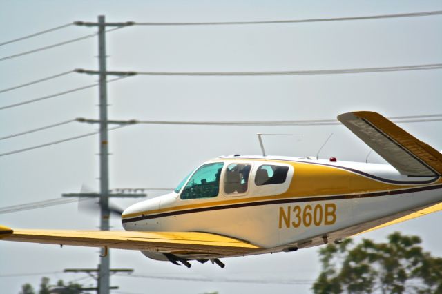 Beechcraft 35 Bonanza (N360B) - Low Pass