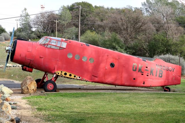 Antonov An-2 (N8280Y)