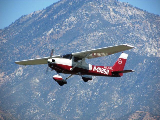 Cessna 152 (N48968) - Taking off RWY 26L